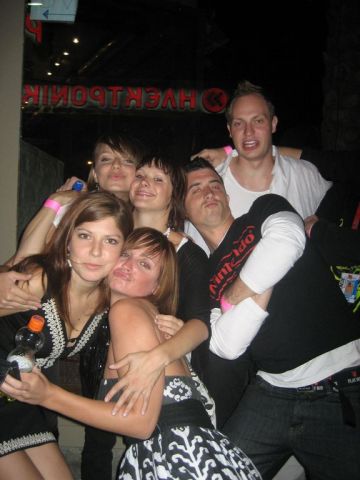 i/Kranj/Absolvent08/07-BlackWhiteParty/absolvent 1845.jpg_640.jpg